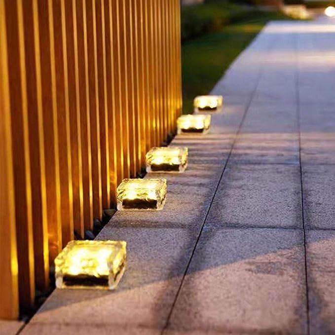 Solar Ice Cube Shaped Light, 2.8x2.8x2 inch Ice Cube Shaped Warm White Outdoor Solar Garden Decorative Lights for Walkway Pathway Backyard Christmas Decoration Parties (1 PC)