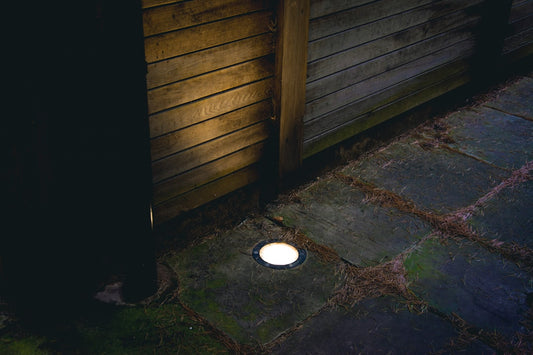 How to Choose a PIR Outdoor Wall Light for a Safer, More Welcoming Front Entry