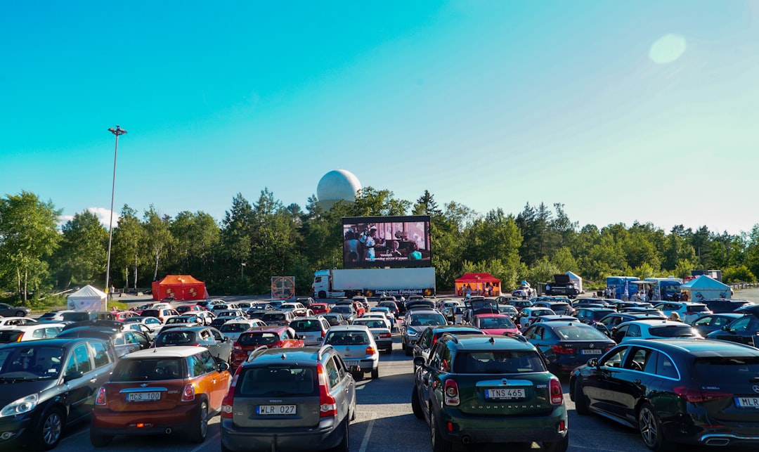 Create Your Dream Backyard: A Step-by-Step Guide to Building an Outdoor Movie Theater