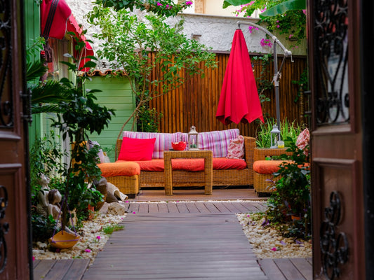 Transform Your Small Backyard with a Vertical Garden: A Step-by-Step Guide