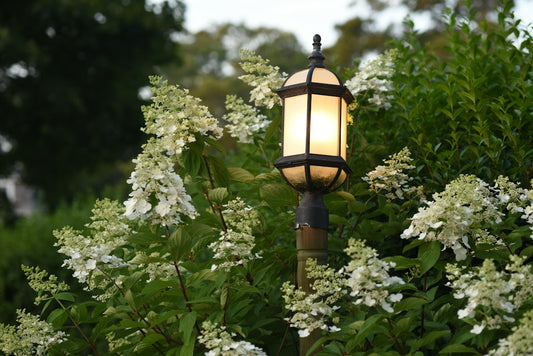 Installing a Lamp Post: Step-by-Step Front Yard Curb Appeal Guide