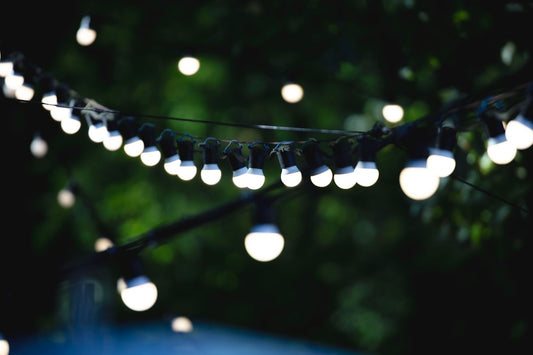 Best Outdoor Lighting Ideas for a Backyard With No Power Outlet