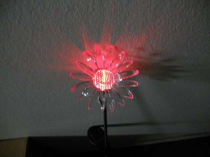 Set of 1 Solar Garden Stake Lights with Color Changing LED or Regular White LED Landscape Path Lights (1 Piece) (Sunflower)
