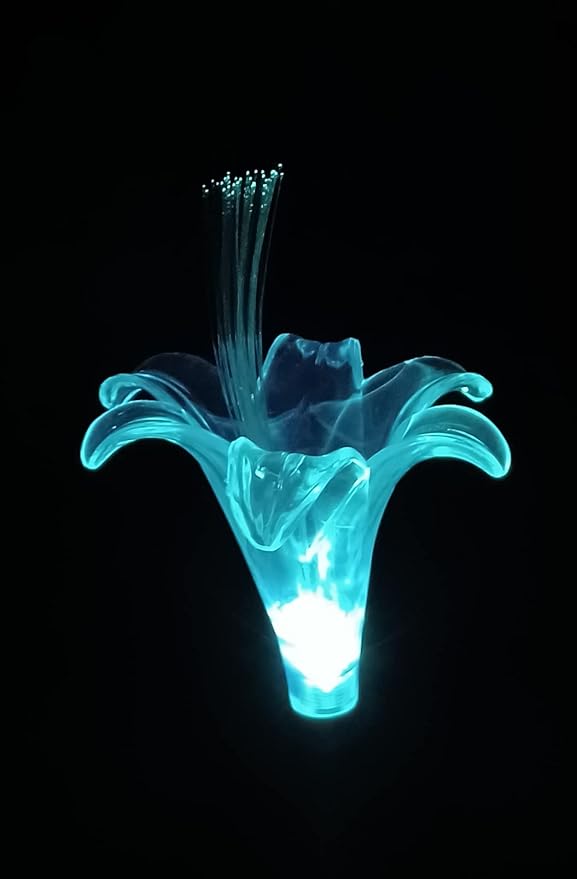 Starry Illuminate 1 PCS Solar Color Changing Style Garden Stake Light Pathway Stake Light (Lily Flower)