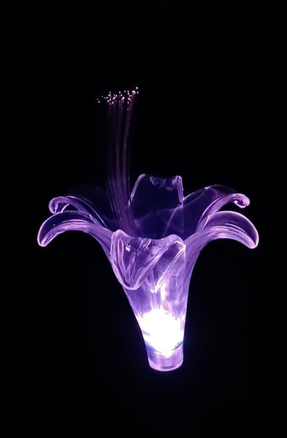Starry Illuminate 1 PCS Solar Color Changing Style Garden Stake Light Pathway Stake Light (Lily Flower)