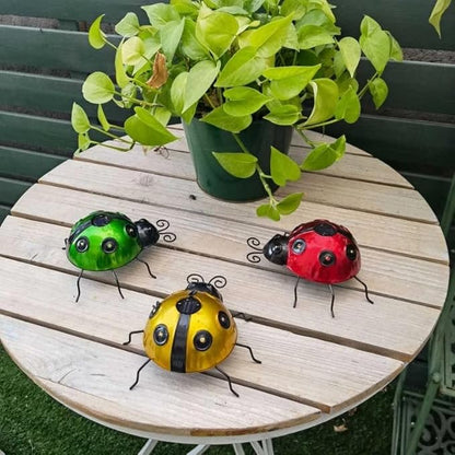 Solar Outdoor Garden Light with Solar Lamp Ladybug Garden Decoration Metal Waterproof LED Garden Light, Garden Statue Lawn Ornament for Outdoor Garden Walkway Decoration (Yellow)