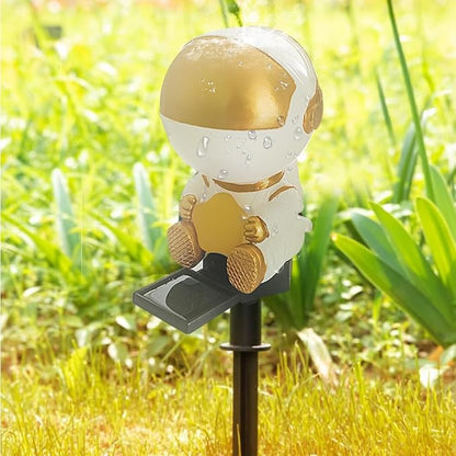 Solar Astronaut Stake Light Outdoor Changing Color Illuminating Decorative Solar Ground Stake Light for Patio Walkway Pathway Backyard Landscape Decoration (Gold)