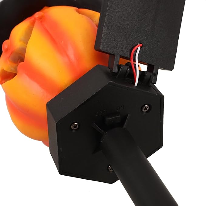 PRETYZOOM Halloween Solar Lantern Pumpkin Light for Garden Decor Pathway Stake Lamp Unique Design for Outdoor Halloween Party and Decoration