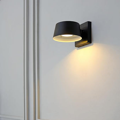 GLOBE Electric 44782 LED Integrated Outdoor Wall Sconce, Matte Black, 8W, 650 Lumens, 2700 Kelvin, Back Porch Lights, Front Patio, Garage Fixture, Exterior Lighting for House