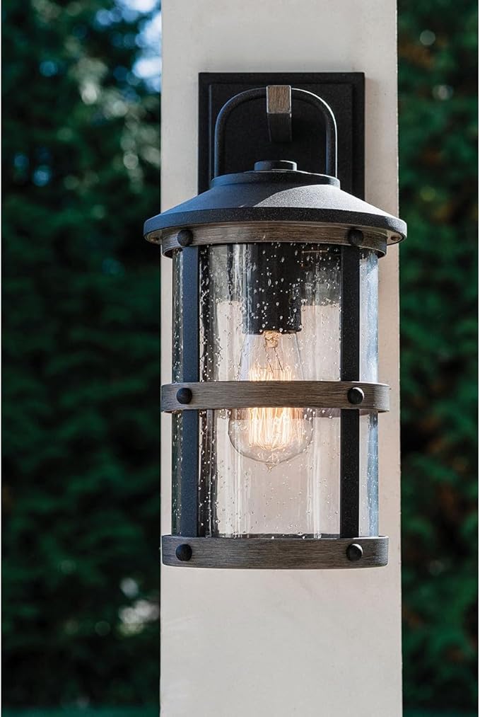 Hinkley Lakehouse Medium Wall Mount Lantern - Estate Series, 1-Light, Coastal, Aluminum, Clear Seedy Glass - Black Finish