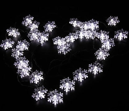 Solar Christmas String Lights Outdoor Waterproof 30 LED 20Feet Solar Snowflake Christmas Fairy Lights Decorations with 8 Lighting Modes for Garden Patio Yard Porch Wedding Party Decor(White)
