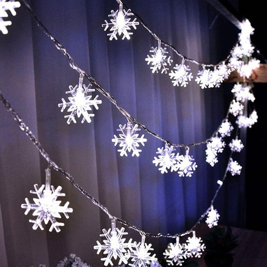 WesGen Christmas Lights，Snowflake String Lights Battery Operated Waterproof 20ft, 40 LED Fairy Lights for Xmas Garden Patio Bedroom Party Decor Christmas Decorations, White