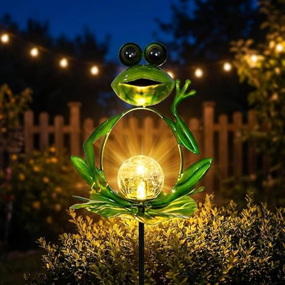 Frog Solar Garden Light, Waterproof Auto On/Off Path Lights Yard Art Ornament, Outdoor Iron Frog Decoration for Yard, Patio, Pathway (Green)