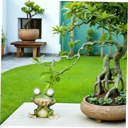 Happyyami Solar Garden Frog Statue Resin Animal Ornament with Solar Pathway Light Outdoor Decor and Easy to Install for Lawn Patio