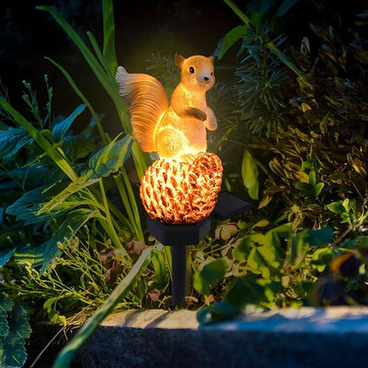 Solar Garden Lights, Squirrel Solar Powered LED Outdoor Decor Light, Resin Garden Waterproof Decorations with Stake, Outdoor Garden Animal Statue for Patio Lawn Yard (Squirrel)