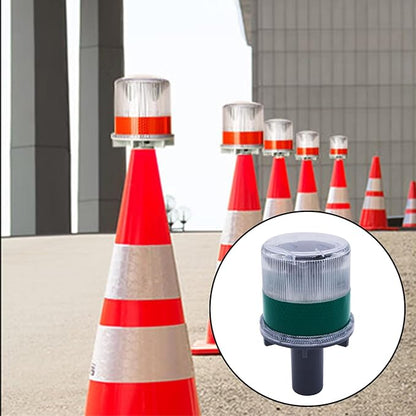 PENCK Solar LED Warning Light Waterproof Driveway Lights Flashing Barricade Light Road Construction Safety Signs Flash Traffic Light for Outdoor Fence Patio Yard Home Pathway Stairs Garden (Green)