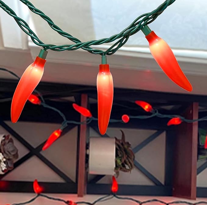 SUNSGNE Chili Pepper Christmas String Lights, 13.6FT Cinco De Mayo Lights with 35 Red Hot Chili Pepper Lights, Red Decorative String Lights for Outdoor Indoor Kitchen Patio Party Cinco De Mayo Decor