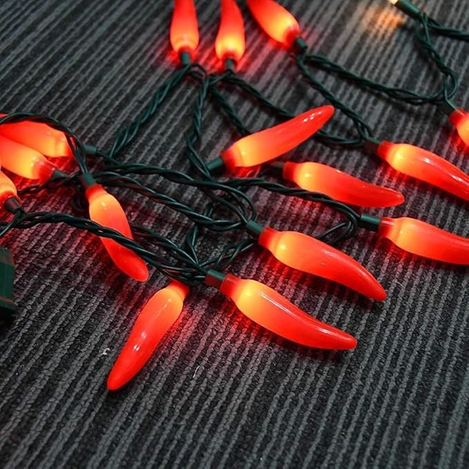 SUNSGNE Chili Pepper Christmas String Lights, 13.6FT Cinco De Mayo Lights with 35 Red Hot Chili Pepper Lights, Red Decorative String Lights for Outdoor Indoor Kitchen Patio Party Cinco De Mayo Decor