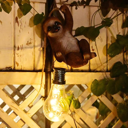 Resin Sloth Garden Statue Solar Fence Lights Outdoor Hanging Decor Porch Tree Decorations Yard Ornaments Small Cute Figurines Funny Gifts for Women Mother