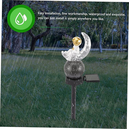 Outdoor Solar Astronaut Light Waterproof Resin Decorative Garden Lamp for Lawn and Patio Solar Yard Lights for Landscape and Pathway