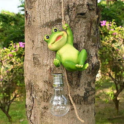 Solar Light Outdoor Frog Garden Decor Hanging Figurines Animals Porch Yard Outside Decoration Statues Tree Hugger Decorative Wall Window Fence Lighting Bulb LED