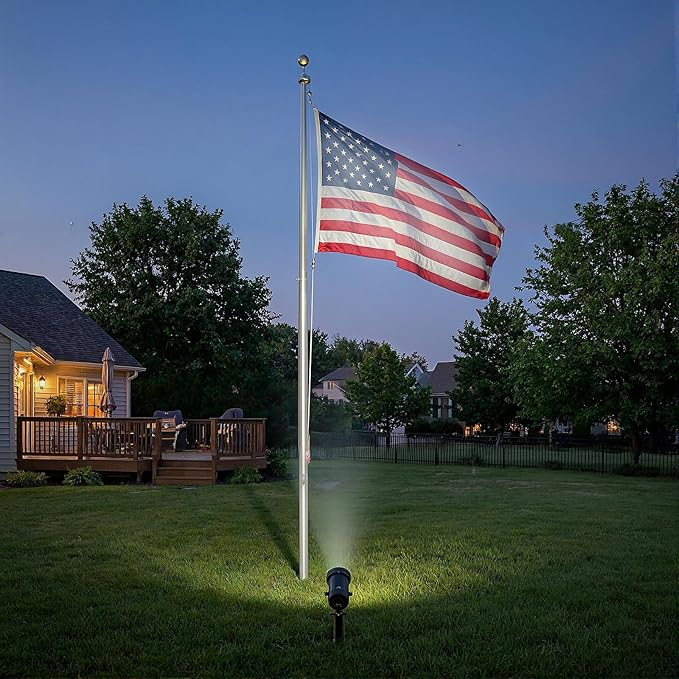 30W Ultra Bright Outdoor Spotlight, 5000K Daylight LED Bullet Light with Dusk to Dawn Photocell Sensor, 120V Plug in Landscape Spot Lights for Flag Pole, Yard, Garden, Tree, Statue (1 Pack)