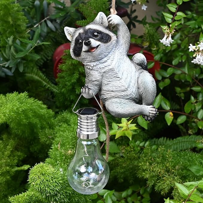 Resin Raccoon Garden Statue Solar Fence Lights Outdoor Hanging Decor Porch Tree Decorations Yard Ornaments Small Cute Figurines Funny Gifts for Women Men Lovers