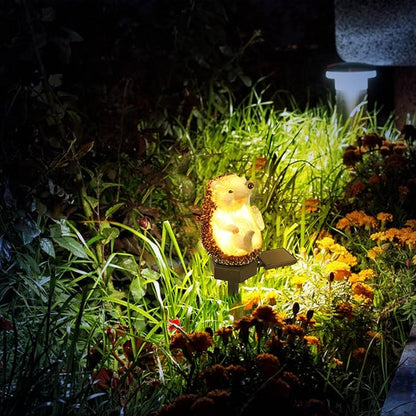 Resin Garden Statues Cute Hedgehog, Statues Outdoor with Solar Lights, Solar Garden Sculptures, Funny Animal Garden Decor, Housewarming Gifts, Lights for Patio Yard, Balcony Decorations (B)