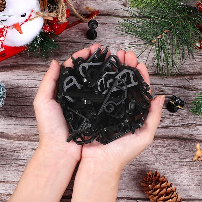 Marsui 500 Pieces Christmas Light Clips Outdoor Gutter Hooks Plastic Seasonal Weatherproof Clips Holiday Fence Hooks for Christmas Roof Tree Outside Hanging String Lights (Black)