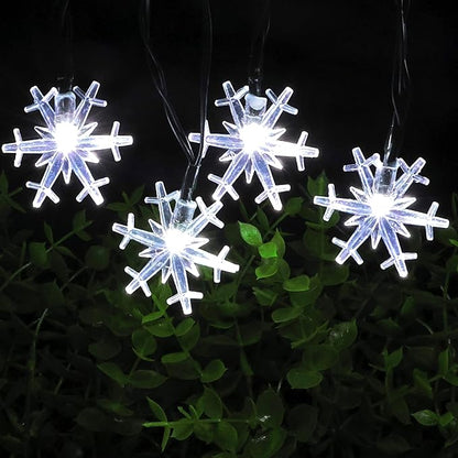 Solar Christmas String Lights Outdoor Waterproof 30 LED 20Feet Solar Snowflake Christmas Fairy Lights Decorations with 8 Lighting Modes for Garden Patio Yard Porch Wedding Party Decor(White)
