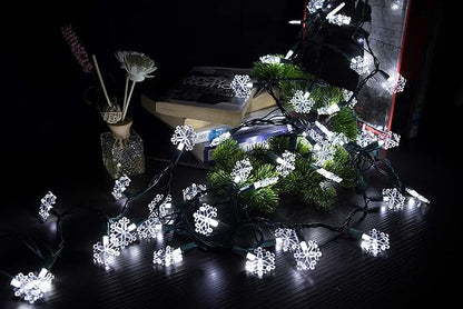 LAMPHOME 12.8ft 50 LED Snowflake String Light for Christmas,Party,Home,Patio Lawn,Garden,Cool White