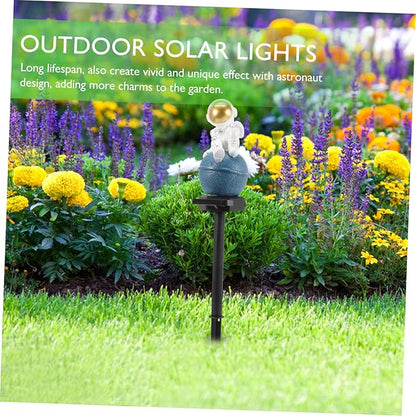 Milisten Outdoor Solar Pathway Light Astronaut Design Decorative Lamp for Garden Easy Installation Long Lifespan for Landscape Patio Lighting