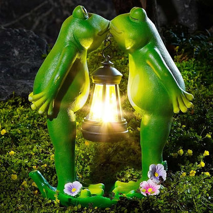 Solar Frogs Statue for Garden Mother's Day Decorations Solar Lantern LED Yard Decorations for Porch Patio,Yard,Lawn - Frog Statue Gifts for Women Mom Grandma (Kiss Frog)